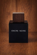 Decant original Lalique Encre Noire, perfume de vetiver oscuro y misterioso para hombre.