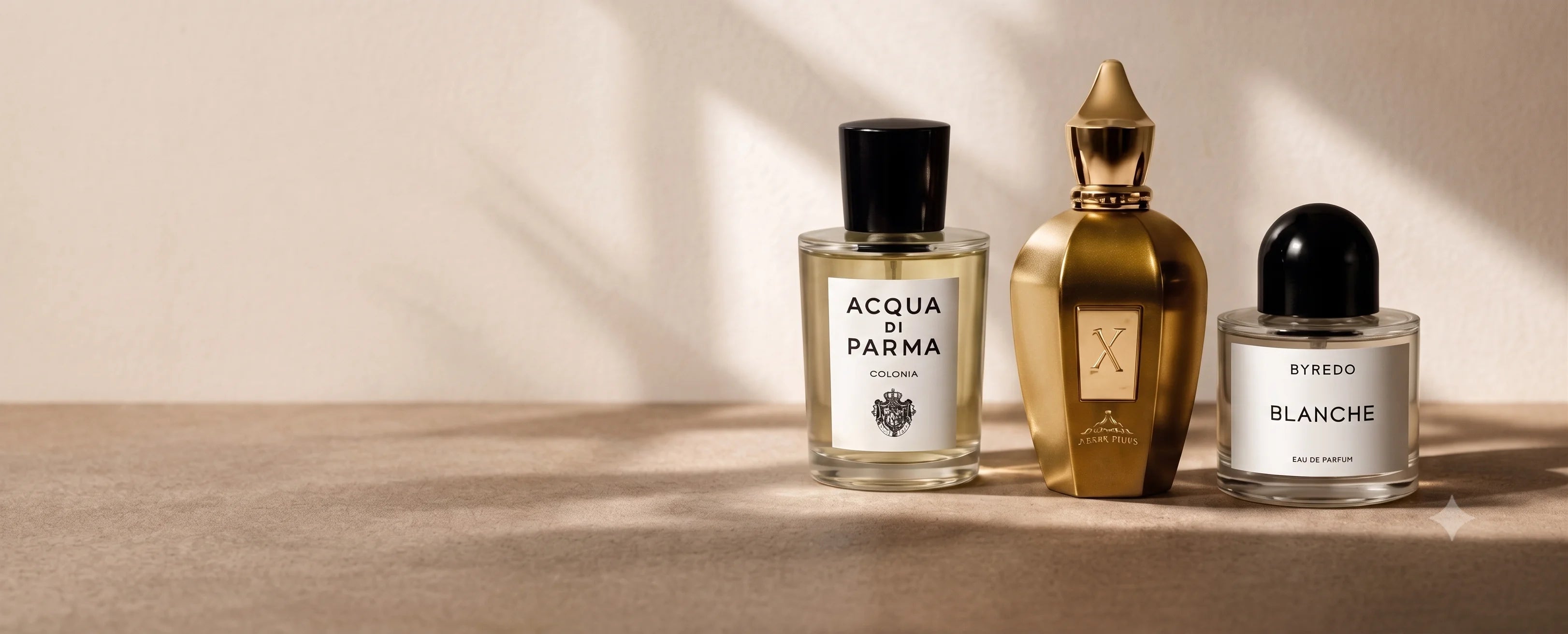 Colección de frascos originales de perfumes nicho incluyendo Acqua di Parma, Xerjoff y Byredo. Tienda exclusiva de decants y perfumería de autor.